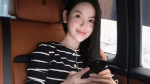 Gia thế và nền tảng tài chính tự thân đáng nể