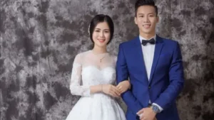 Nhan sắc chuẩn "phu nhân" và khí chất sang trọng của Huyền Mi