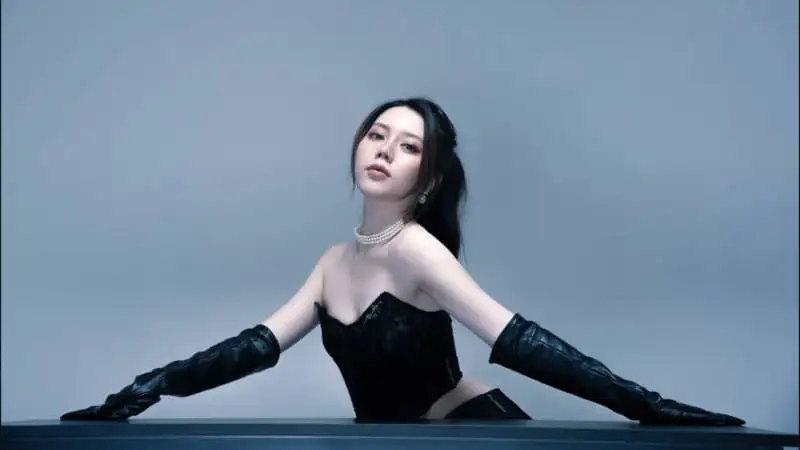 Giải mã bộ ảnh "Thiên thần nội y" gây bão mạng xã hội